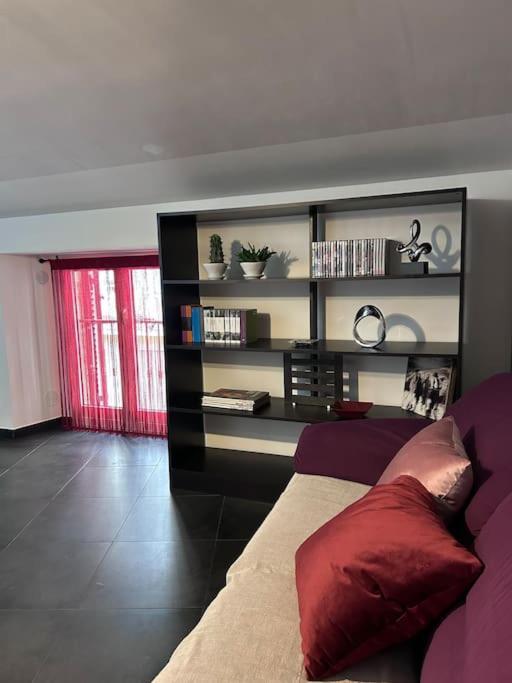 Elegante Appartamento Privato In Palazzo Storico Del XVIII - Pieno Centro Nicosia Luaran gambar