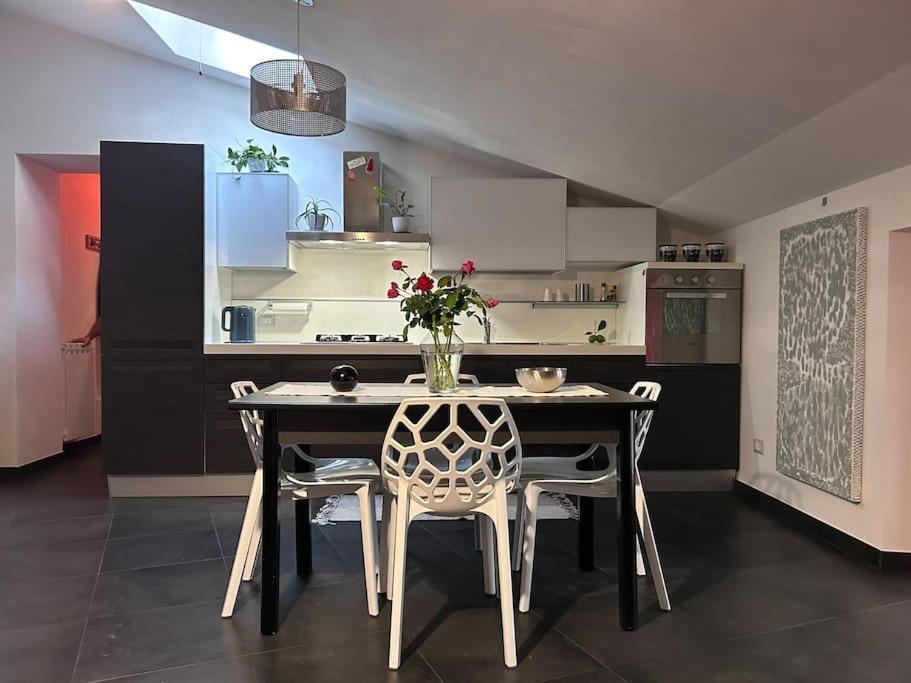 Elegante Appartamento Privato In Palazzo Storico Del XVIII - Pieno Centro Nicosia Luaran gambar